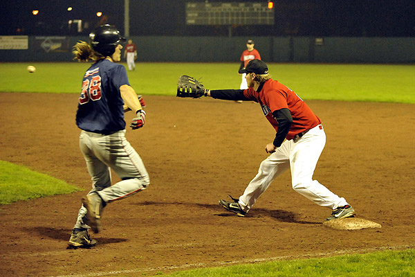 Dortmund Wanderers vs. Cologne Cardinals Dortmund Wanderers vs. Cologne Cardinals