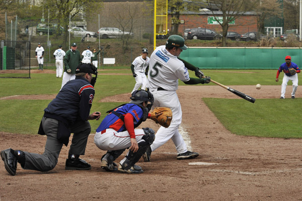 Solingen Alligators defeat Cologne Cardinals twice