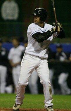 Juan Carlos Infante cleared the Bases with a Triple