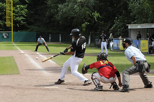 Miejska Gorka defeated Coimbra in a Slugfest on Thursday