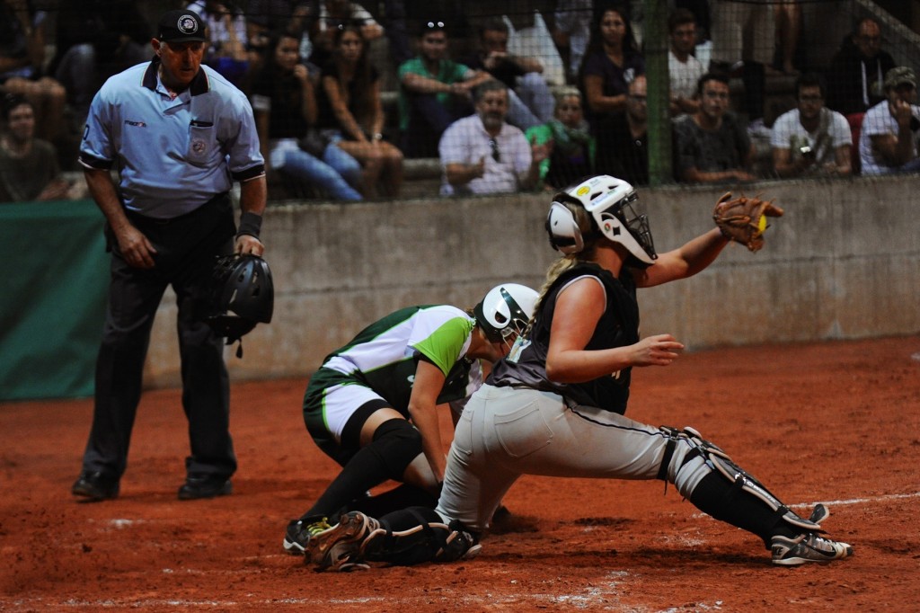20150919-ISS-Sheldon-segna-punto-decisivo-(DFP)